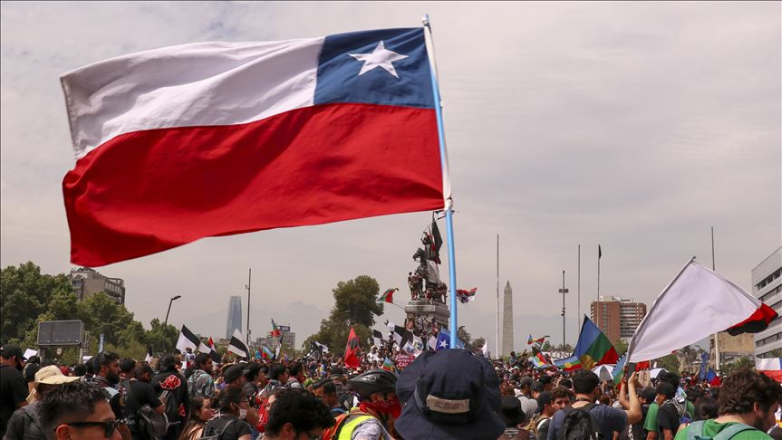 En Medio De Incertidumbre, Chile Decide Entre Los Dos Polos Del Sistema ...