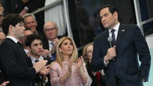 Empresarios piden a Estados Unidos que cese el intento del golpe de Estado